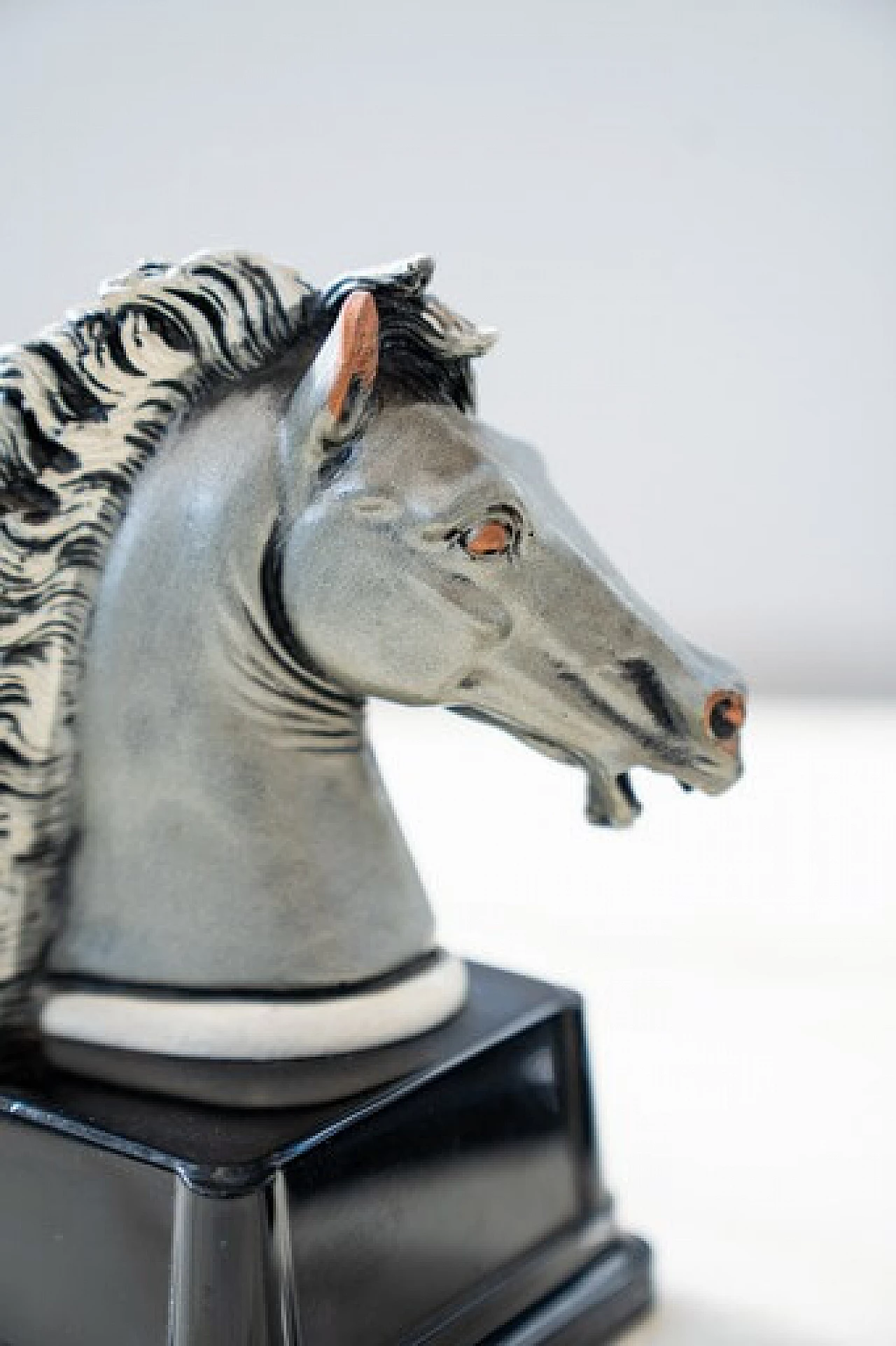 Pair of sculptures of horse heads by Marcello Giorgio, 1980s 5