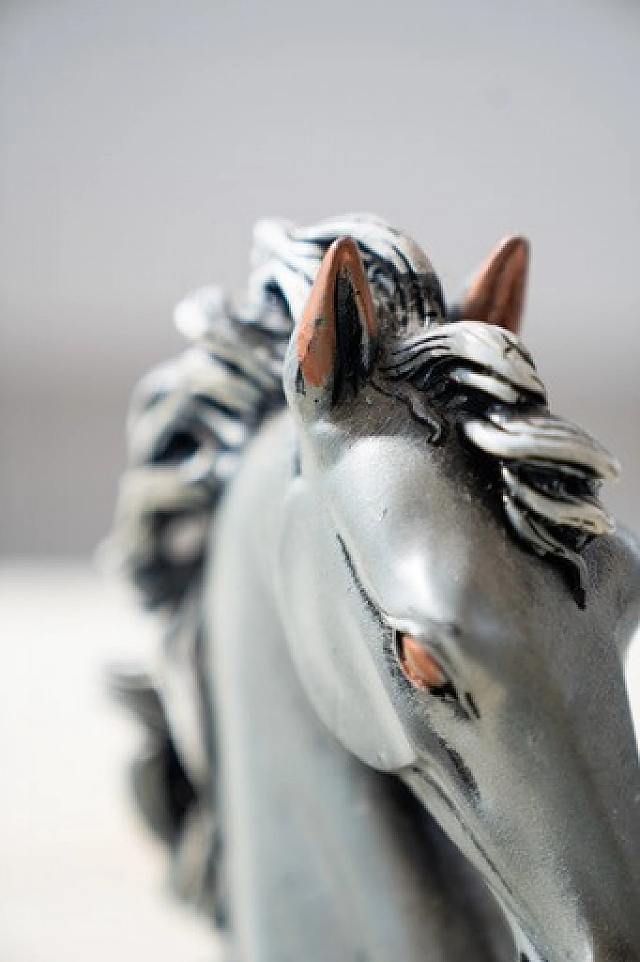 Pair of sculptures of horse heads by Marcello Giorgio, 1980s 8