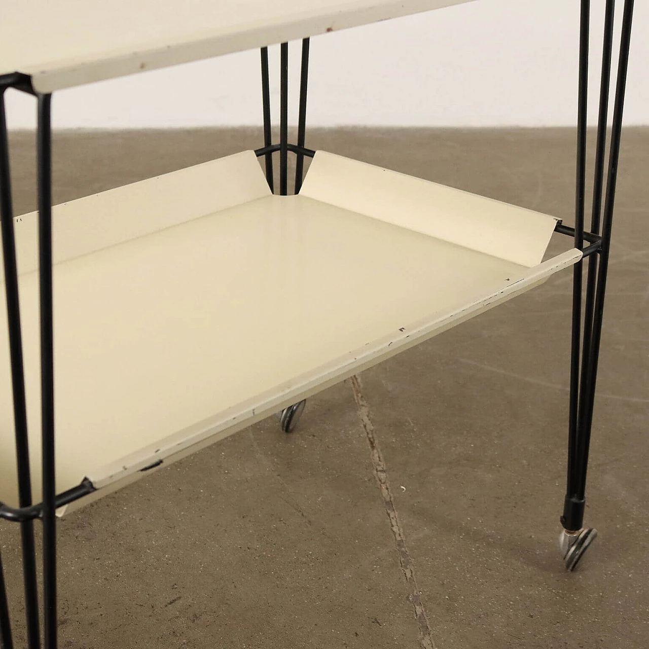 Carrello da servizio in metallo, anni '60 5