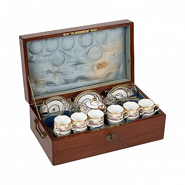 Travel case with French porcelain, 19th century