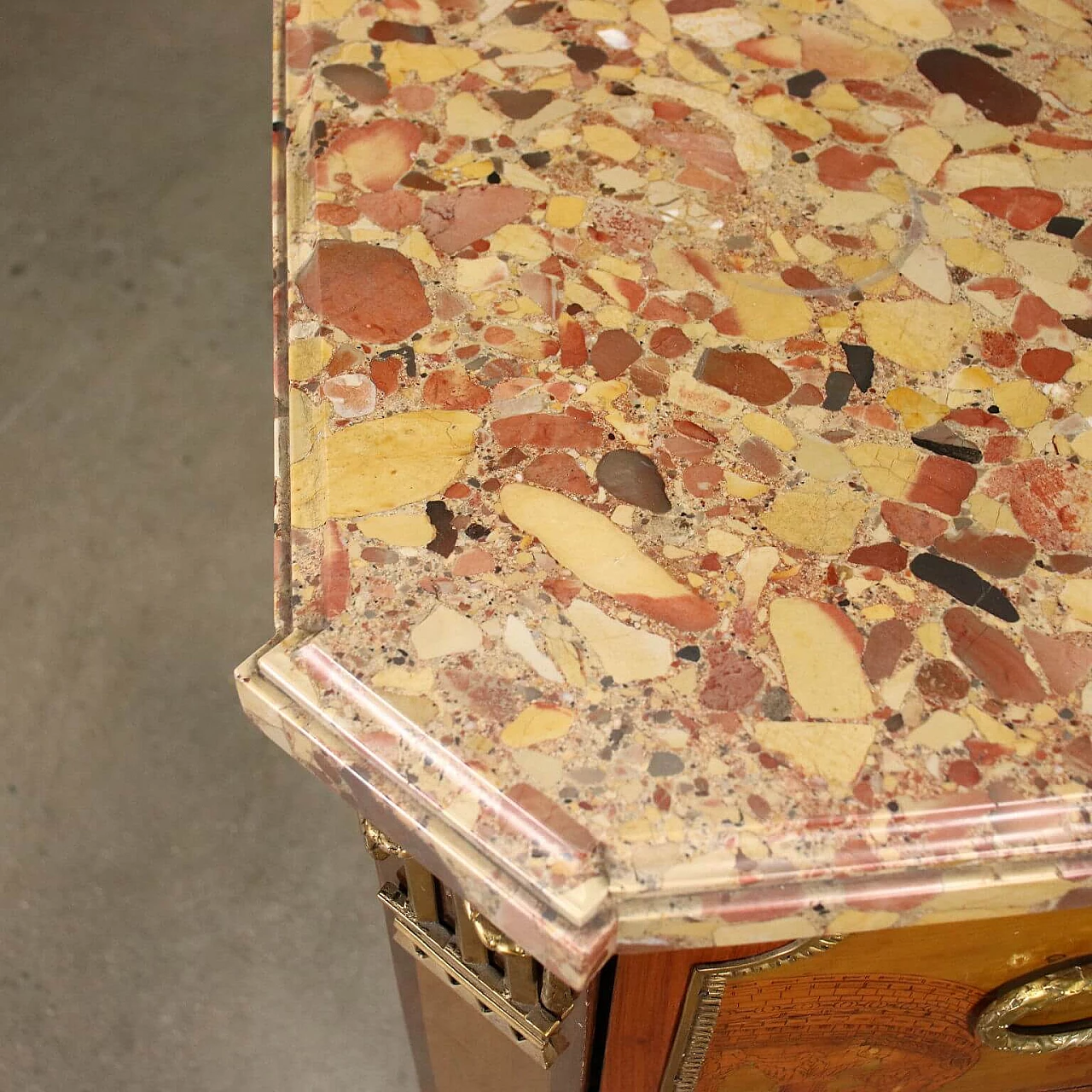 Neoclassical inlaid dresser by André Louis Gilbert, late 18th century 4