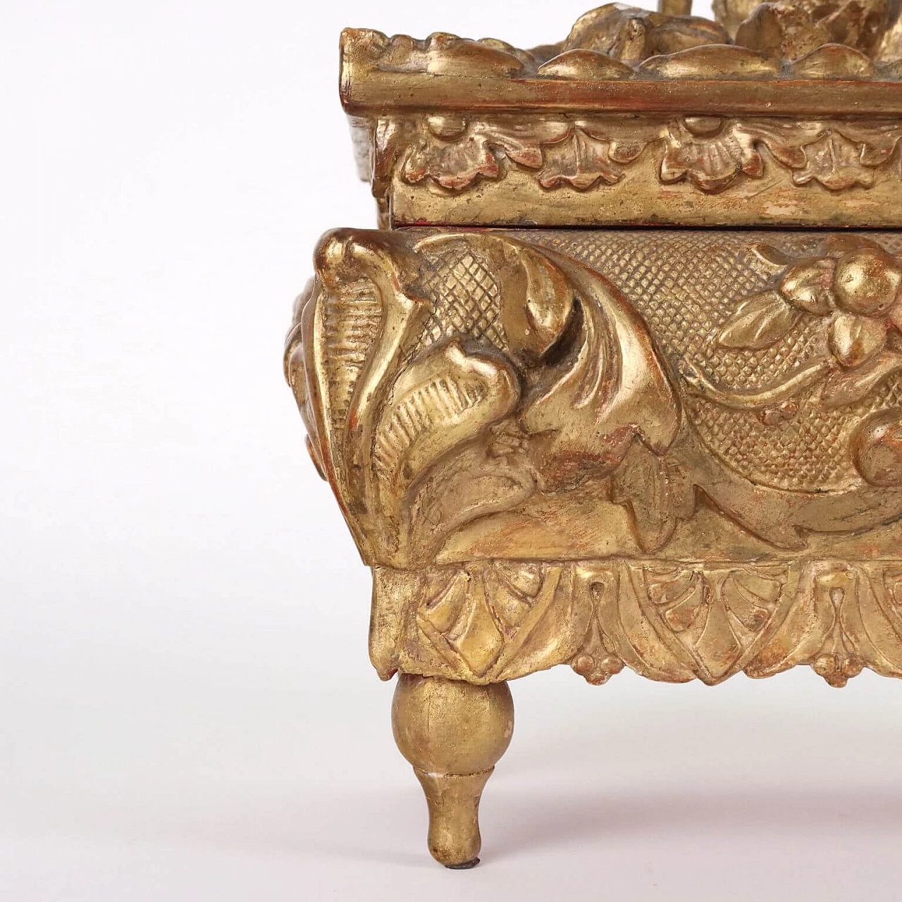 Wooden box with gilding, 19th century 7