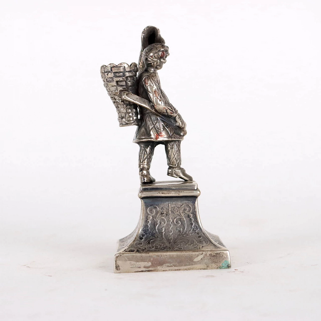 Pair of silver figurines, later 19th century 9