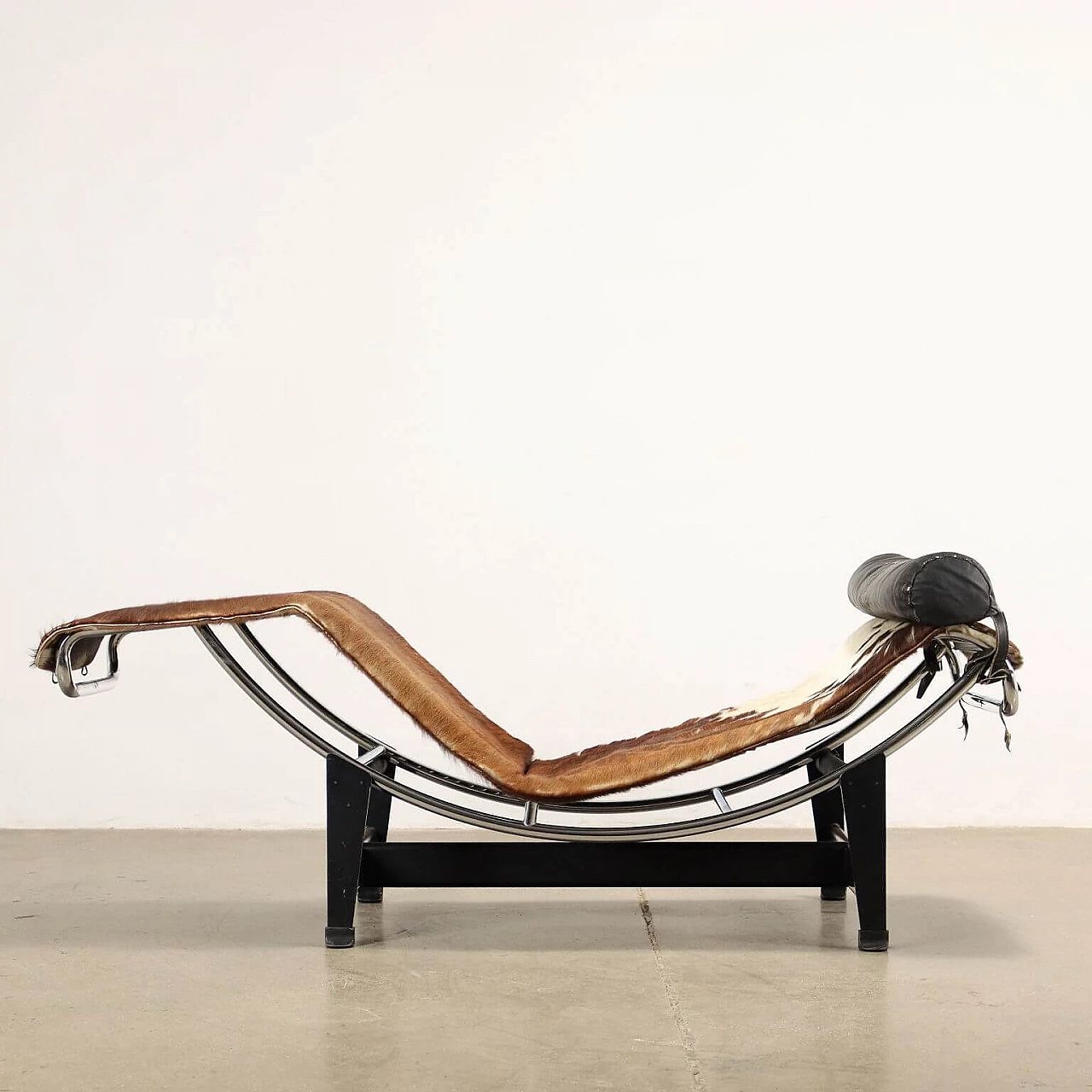 LC4 chaise longue by Le Corbusier for Cassina, 1970s 3