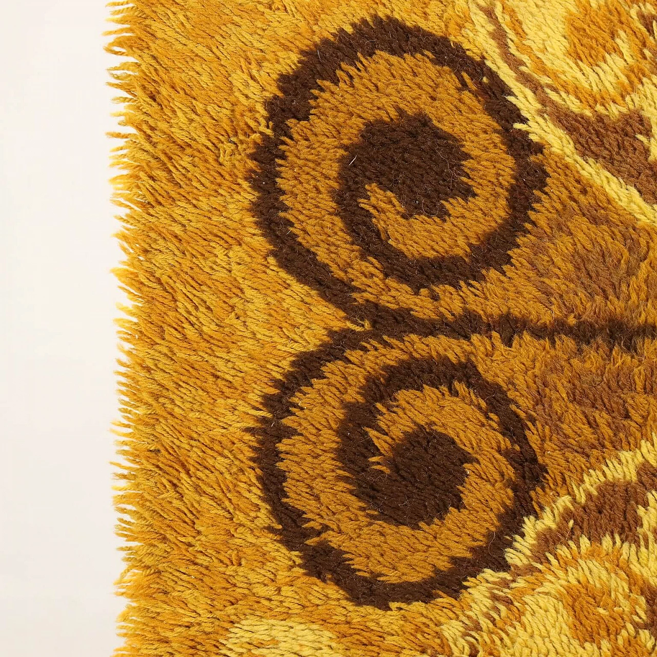 Long-pile wool blend rug 6