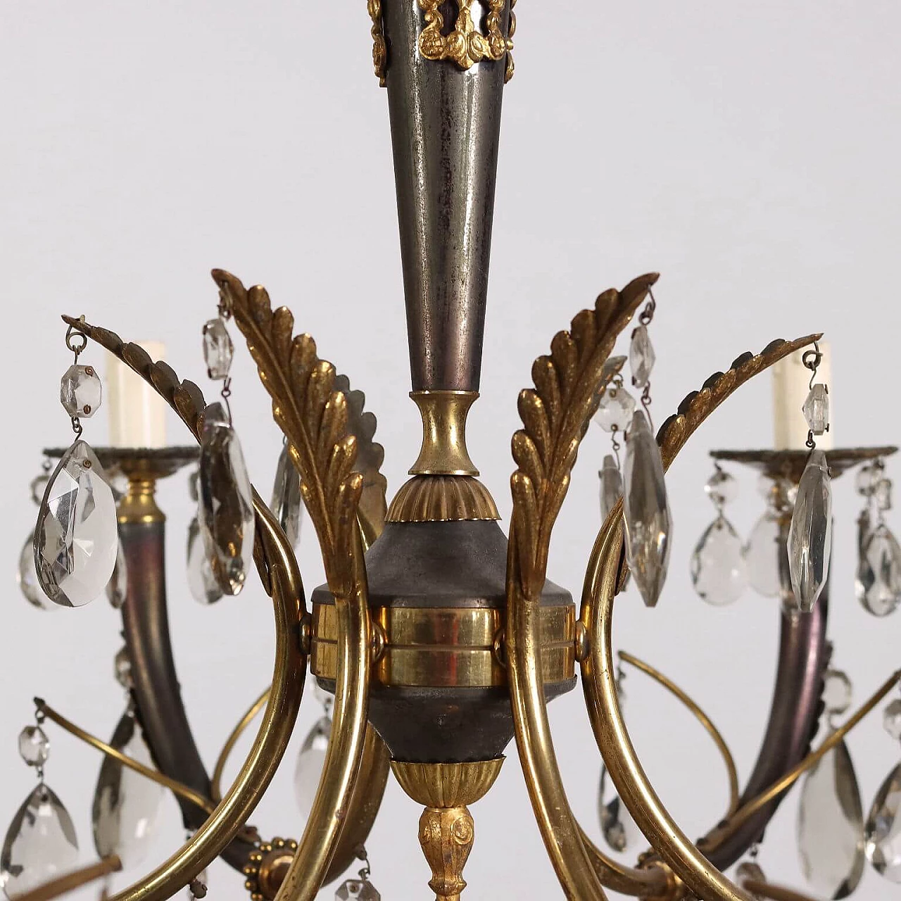 Lampadario stile Restaurazione in ottone, bronzo e cristallo, inizio '900 6
