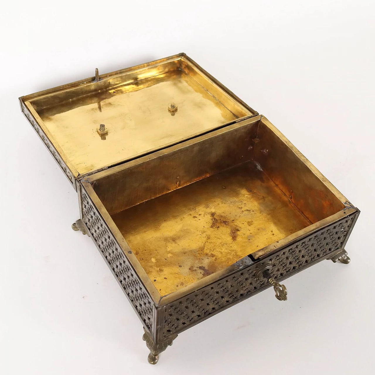 Openwork and chiseled bronze jewelry box, late 19th century 3