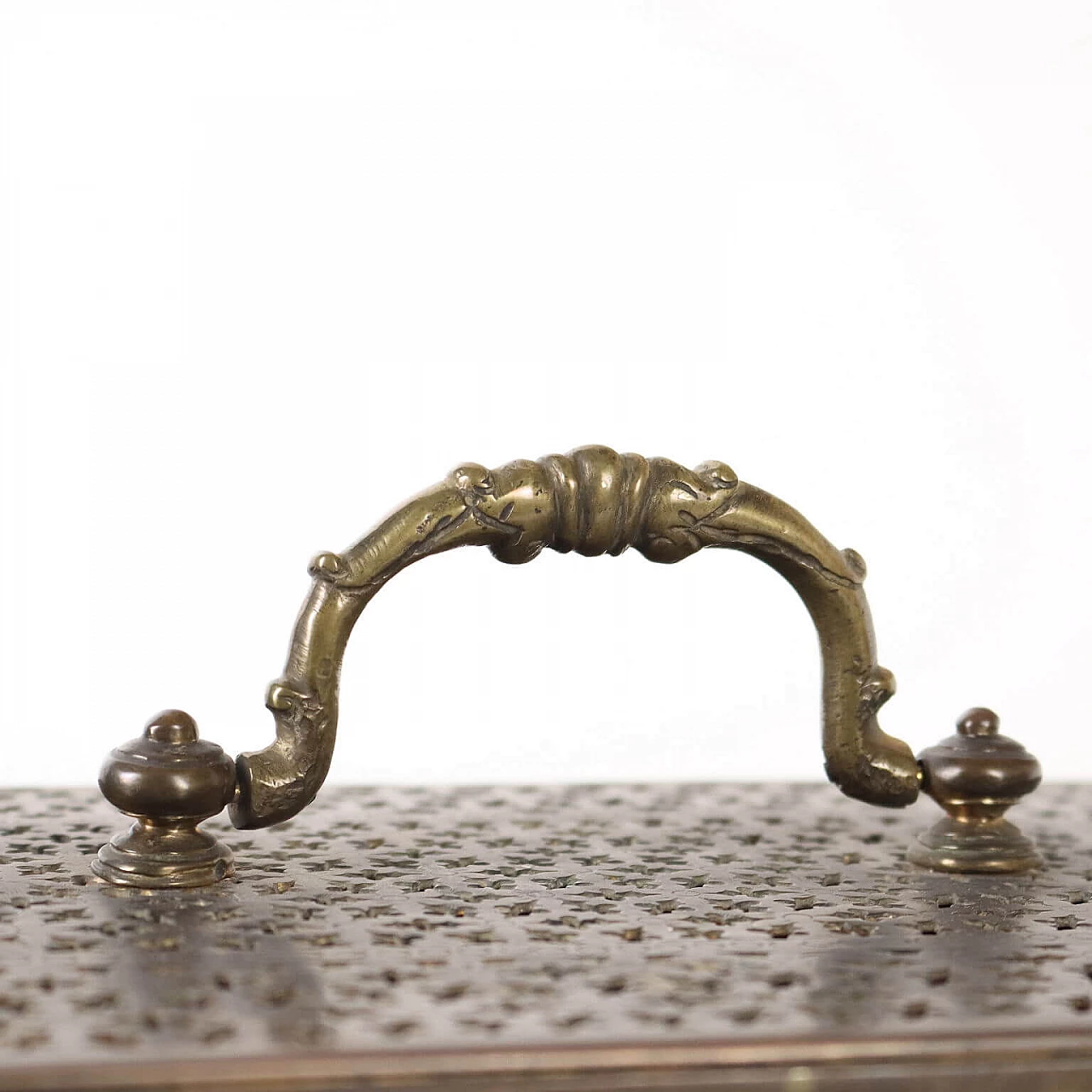 Openwork and chiseled bronze jewelry box, late 19th century 4