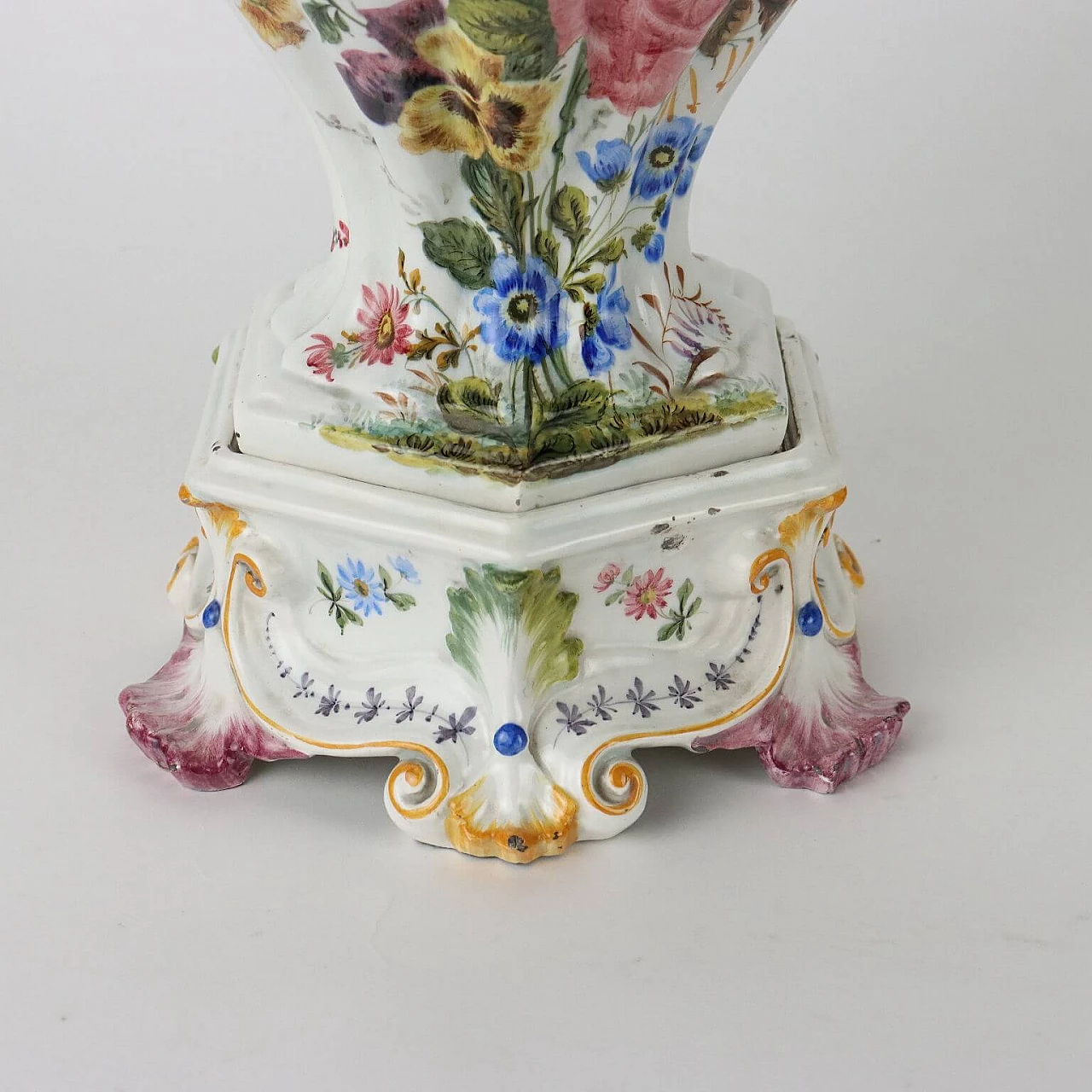 Majolica vase by Manifattura Raffaele Passarin, late 19th century 5