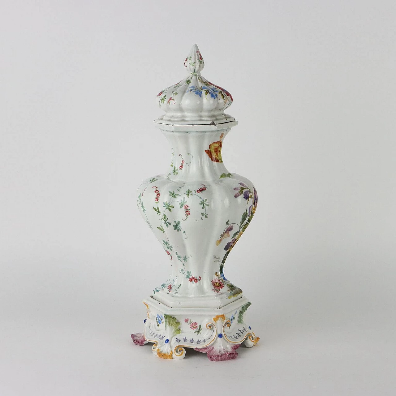 Majolica vase by Manifattura Raffaele Passarin, late 19th century 8
