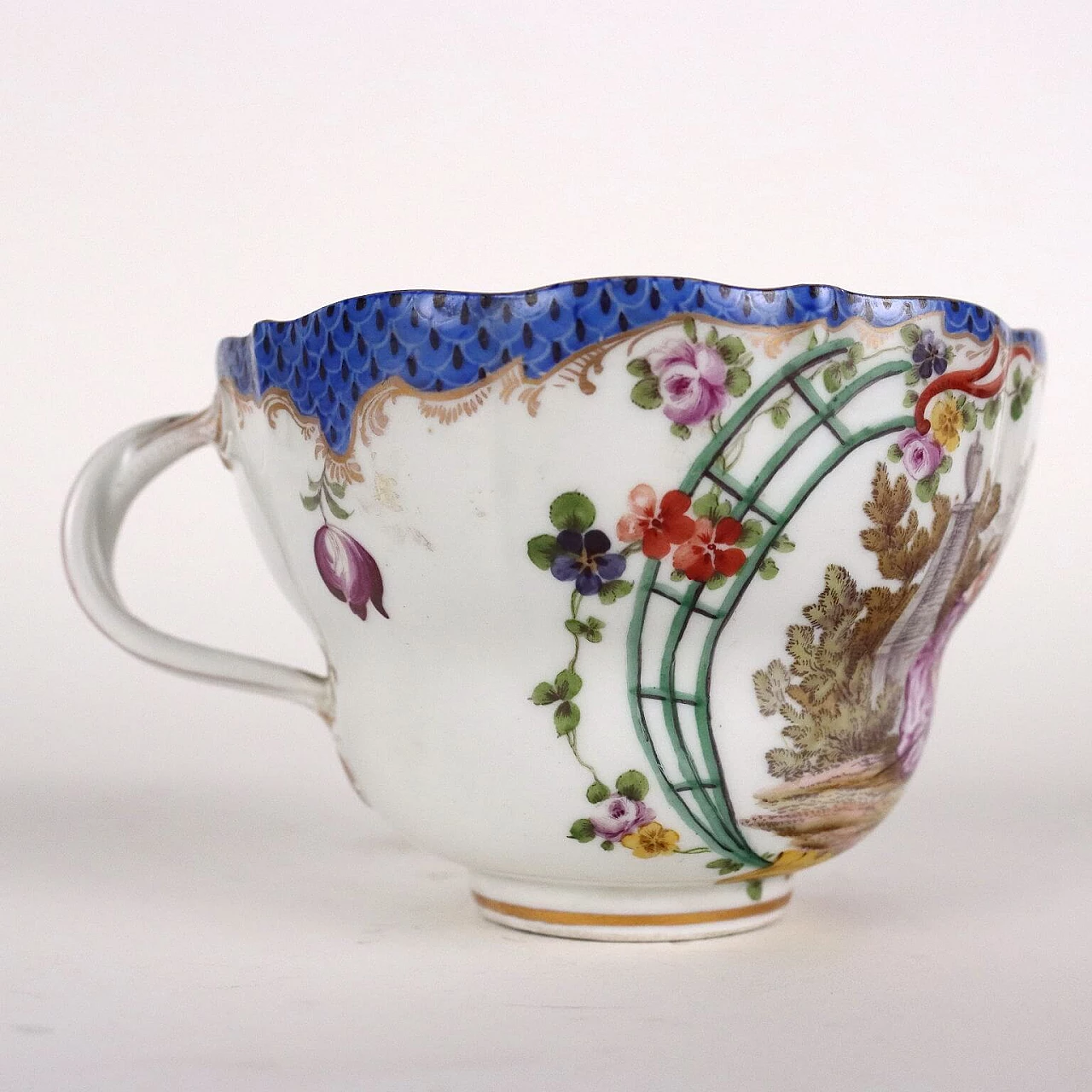 Tazza in porcellana bianca Meissen con piattino, '700 6