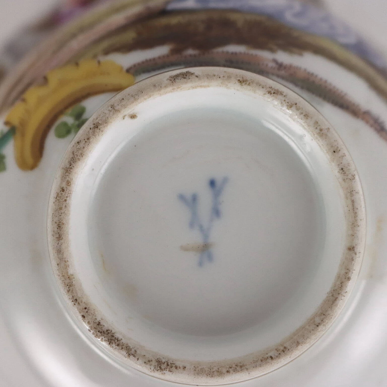 Tazza in porcellana bianca Meissen con piattino, '700 9