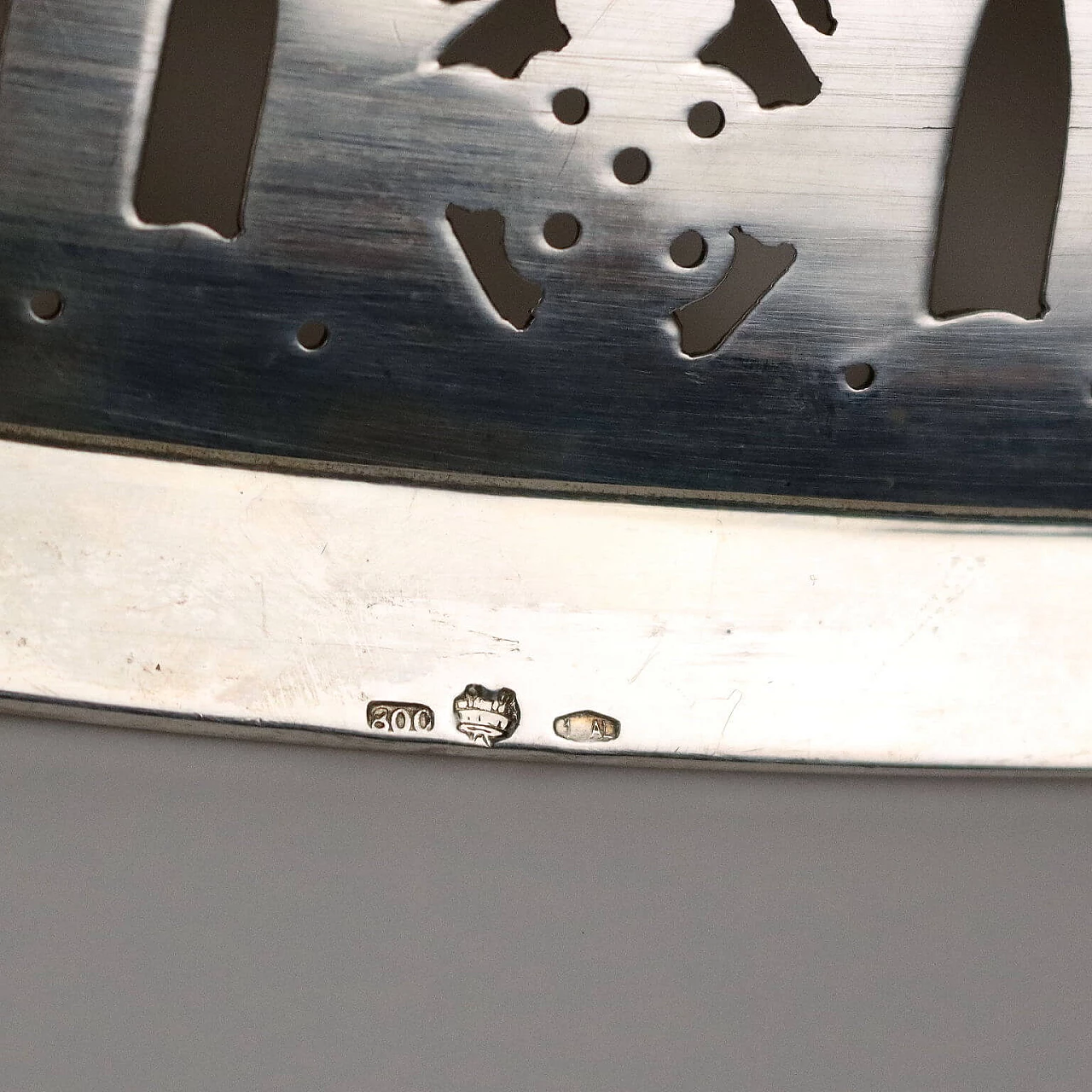 Vassoio ovale in argento di Manifattura Cesa, inizio '900 7