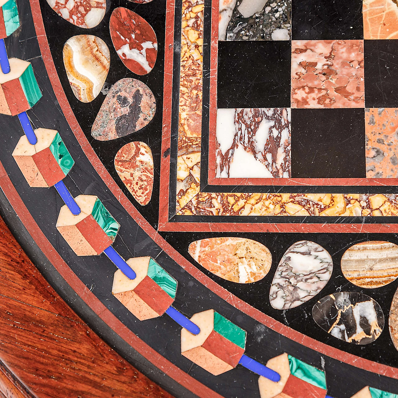 Tavolino in palissandro con piano in marmo commesso e scacchiera, metà '800 3