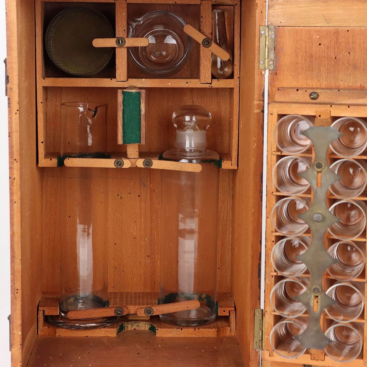 Scientific laboratory instrument in beech case 6
