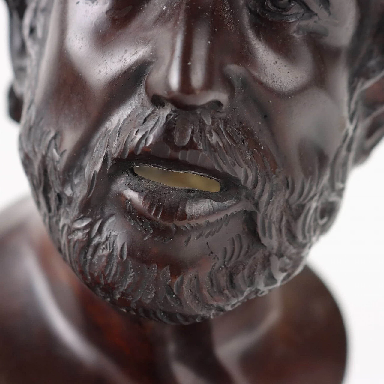 Scultura di testa di Seneca in bronzo su base in marmo 4