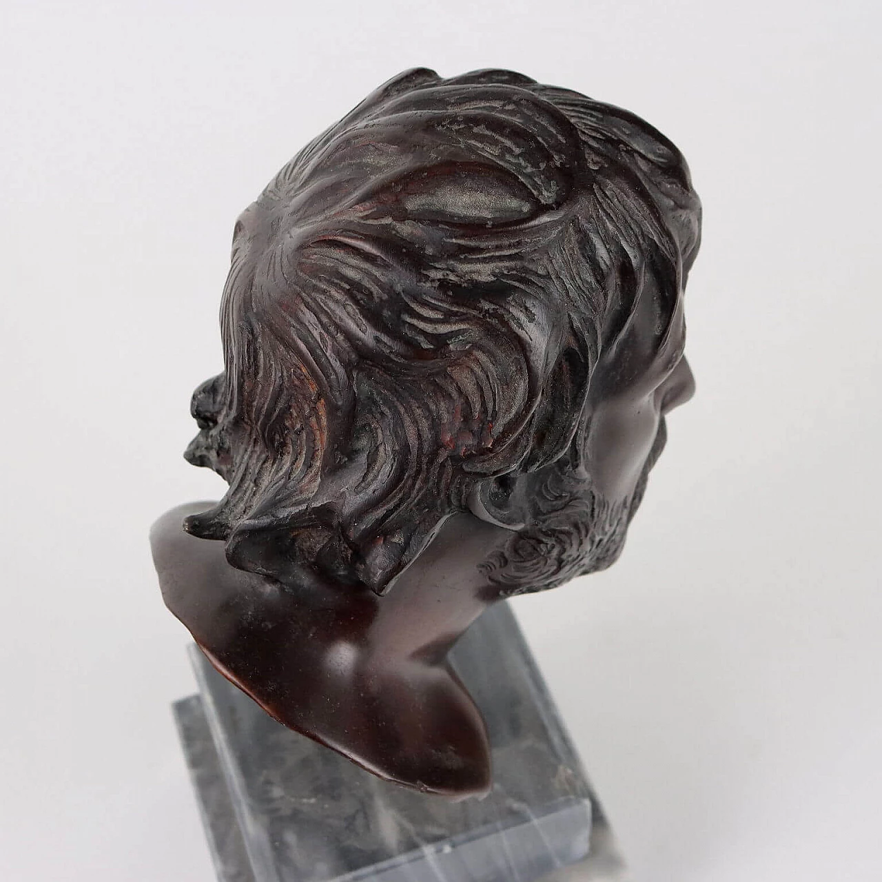 Bronze sculpture of Seneca's head on marble base 5
