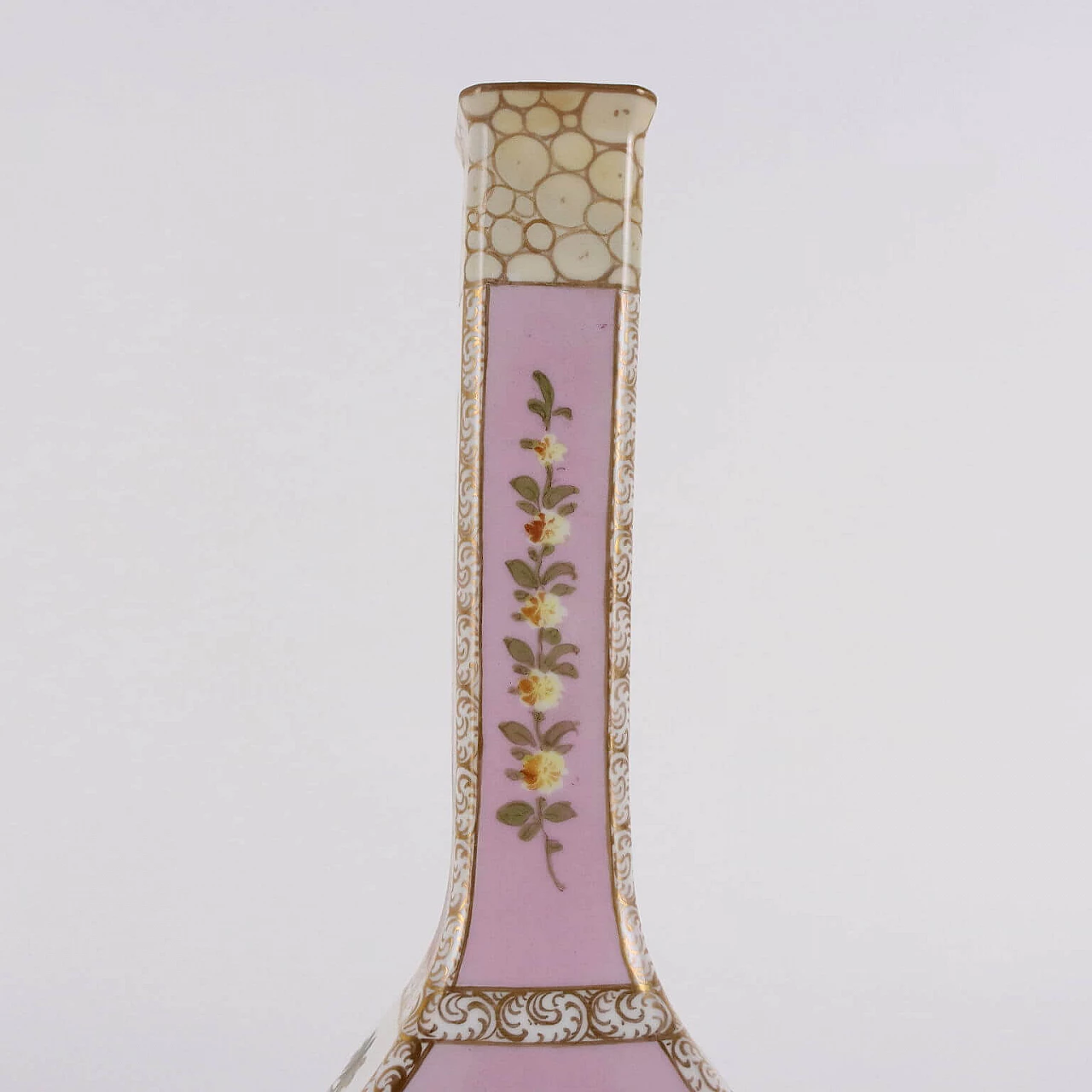 Pair of Dresden porcelain vases, 19th century 18