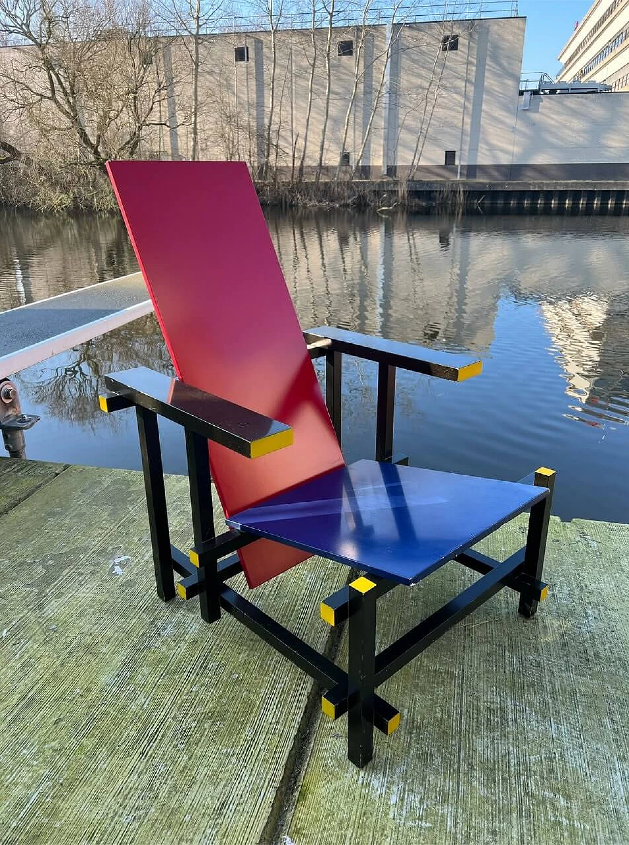 Poltrona Rossa e Blu 635 di Thomas Gerrit Rietveld per Cassina, anni '80 2