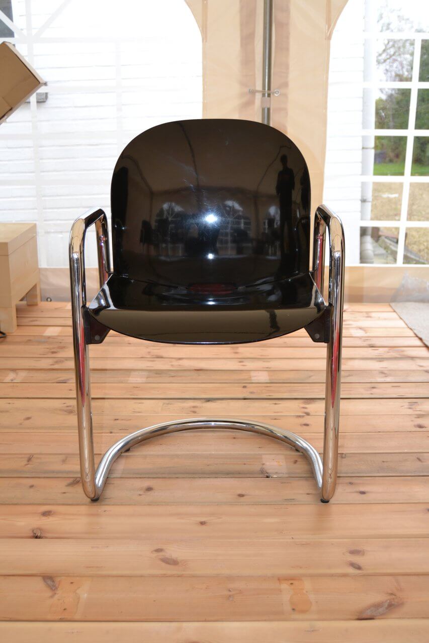 intondo-4-dialogo-chairs-by-