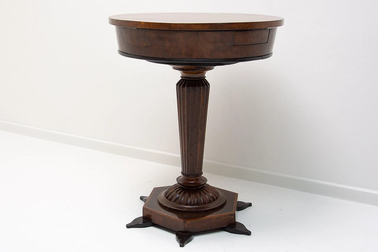 Neo-Baroque game table in walnut, oak and maple, late 19th century 3