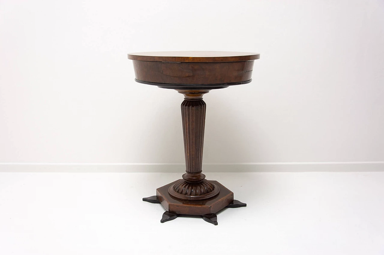 Neo-Baroque game table in walnut, oak and maple, late 19th century 19