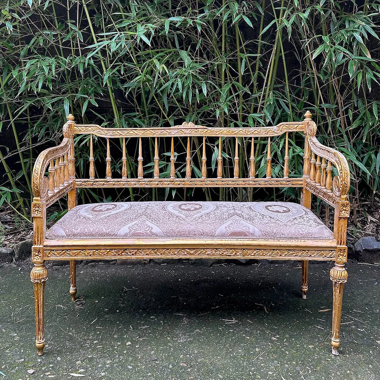 Louis XVI two-seater sofa in damask fabric, 19th century 2