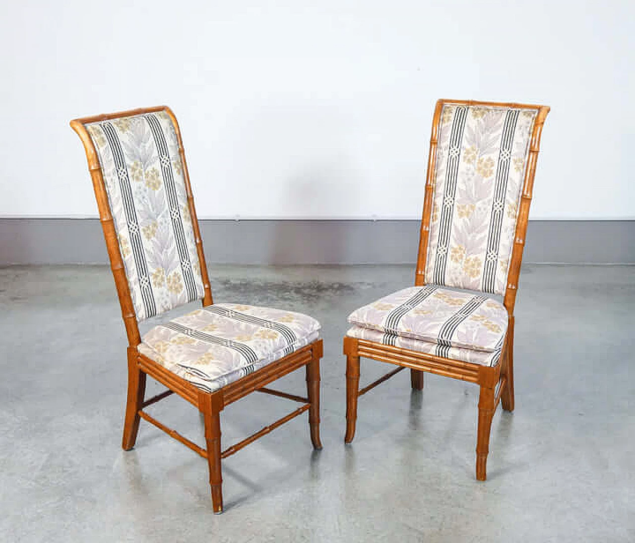 6 Chairs in solid beech and fabric, 1960s 8