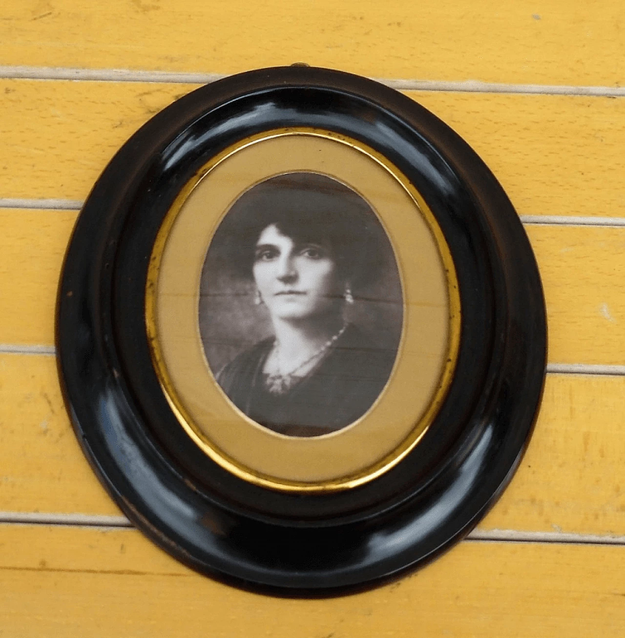 Photograph of noblewoman with black oval frame 3