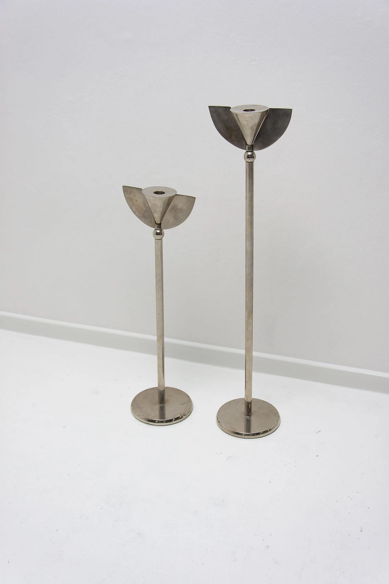 Pair of Art Deco chrome-plated candlesticks, 1930s 3