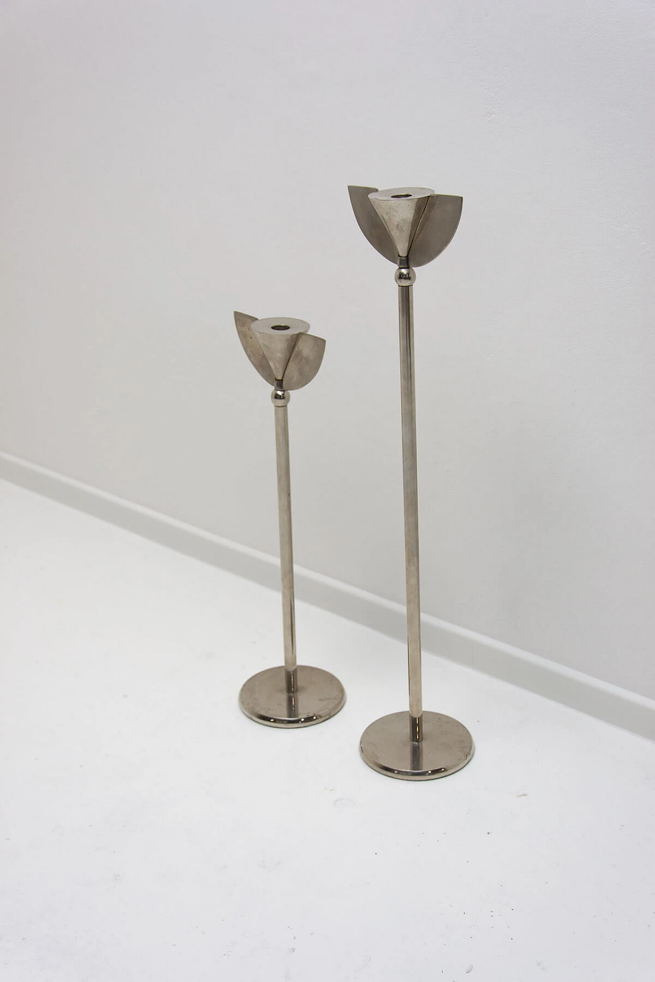 Pair of Art Deco chrome-plated candlesticks, 1930s 4
