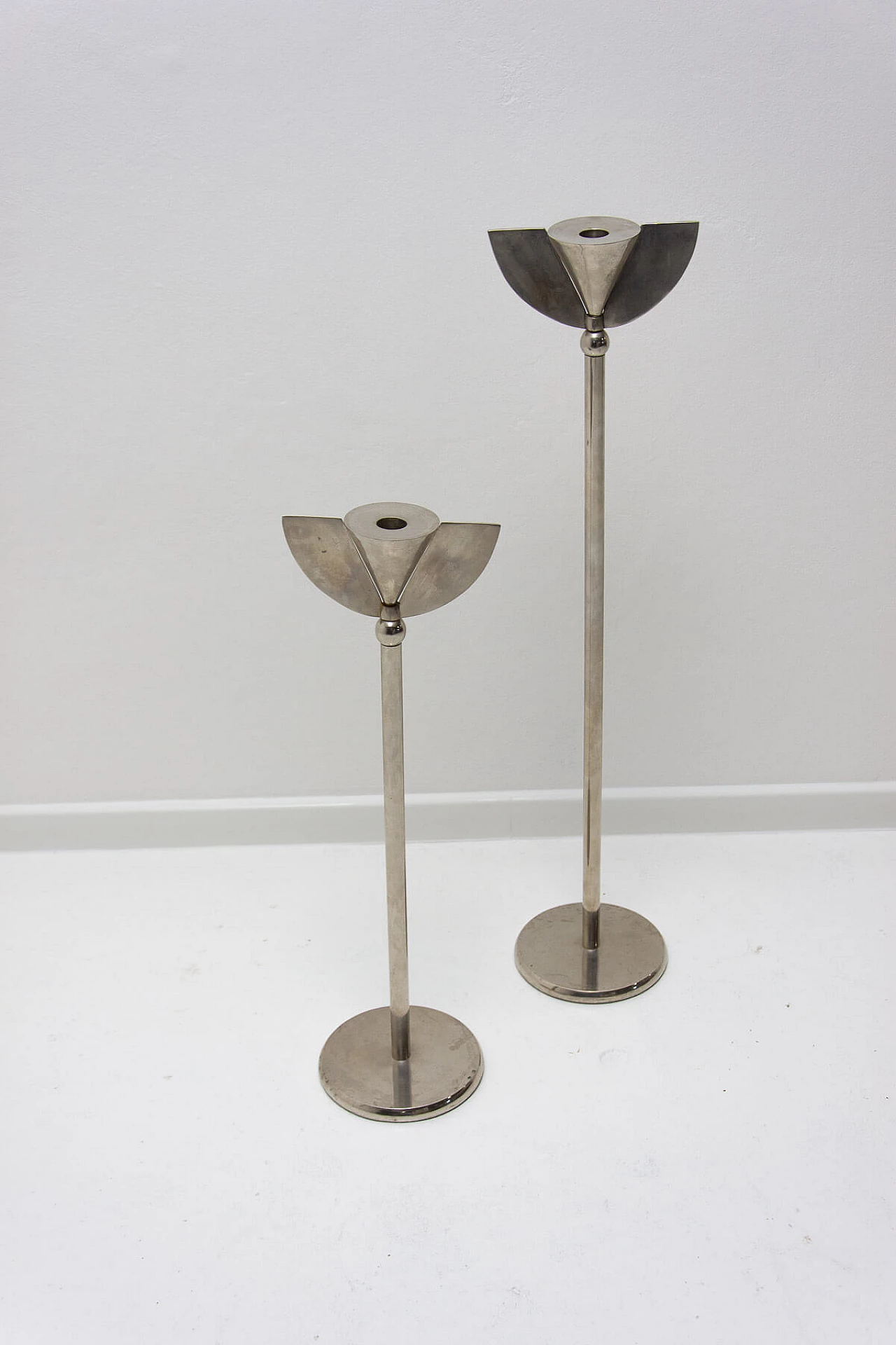 Pair of Art Deco chrome-plated candlesticks, 1930s 7