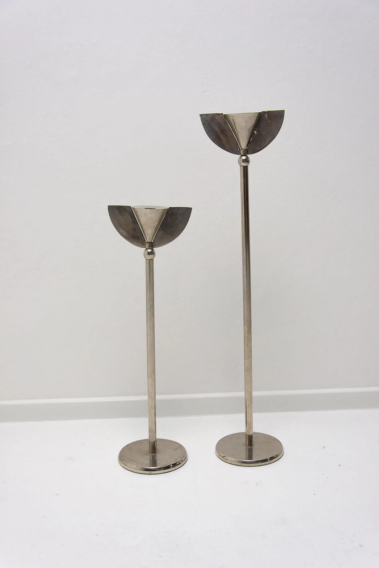 Pair of Art Deco chrome-plated candlesticks, 1930s 15