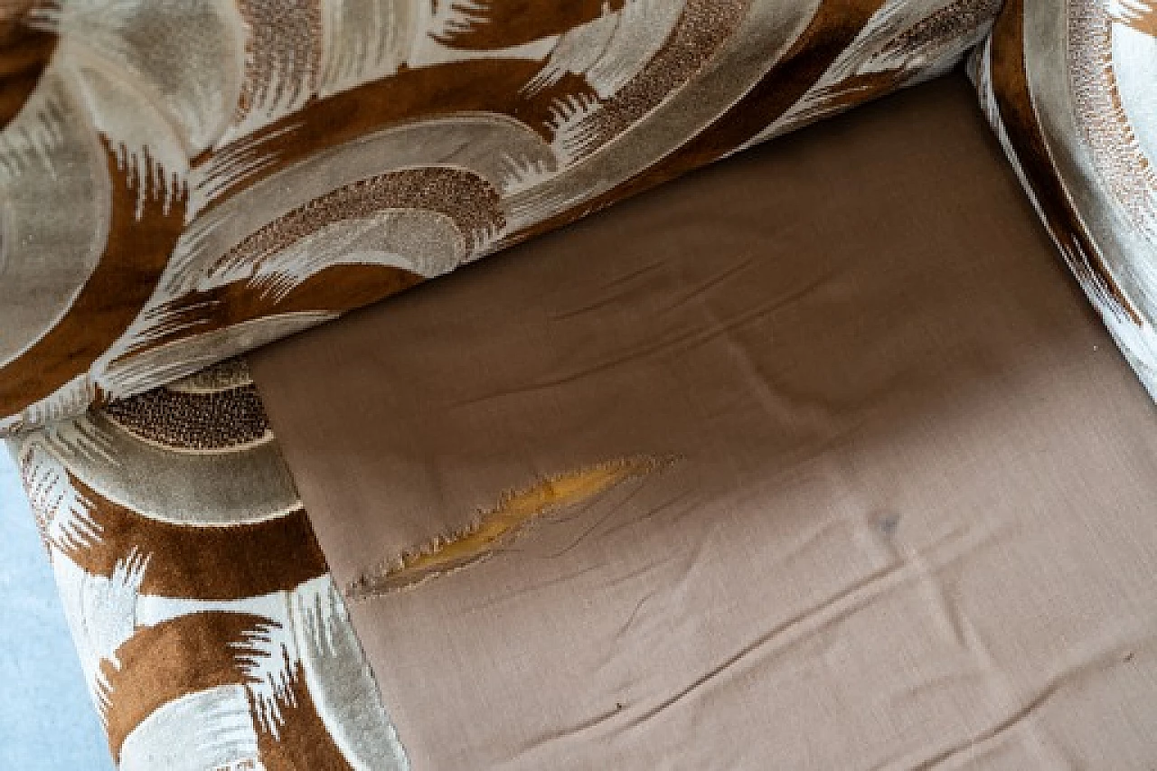 Divano-letto a tre posti e coppia di poltrone in ciniglia, anni '70 14