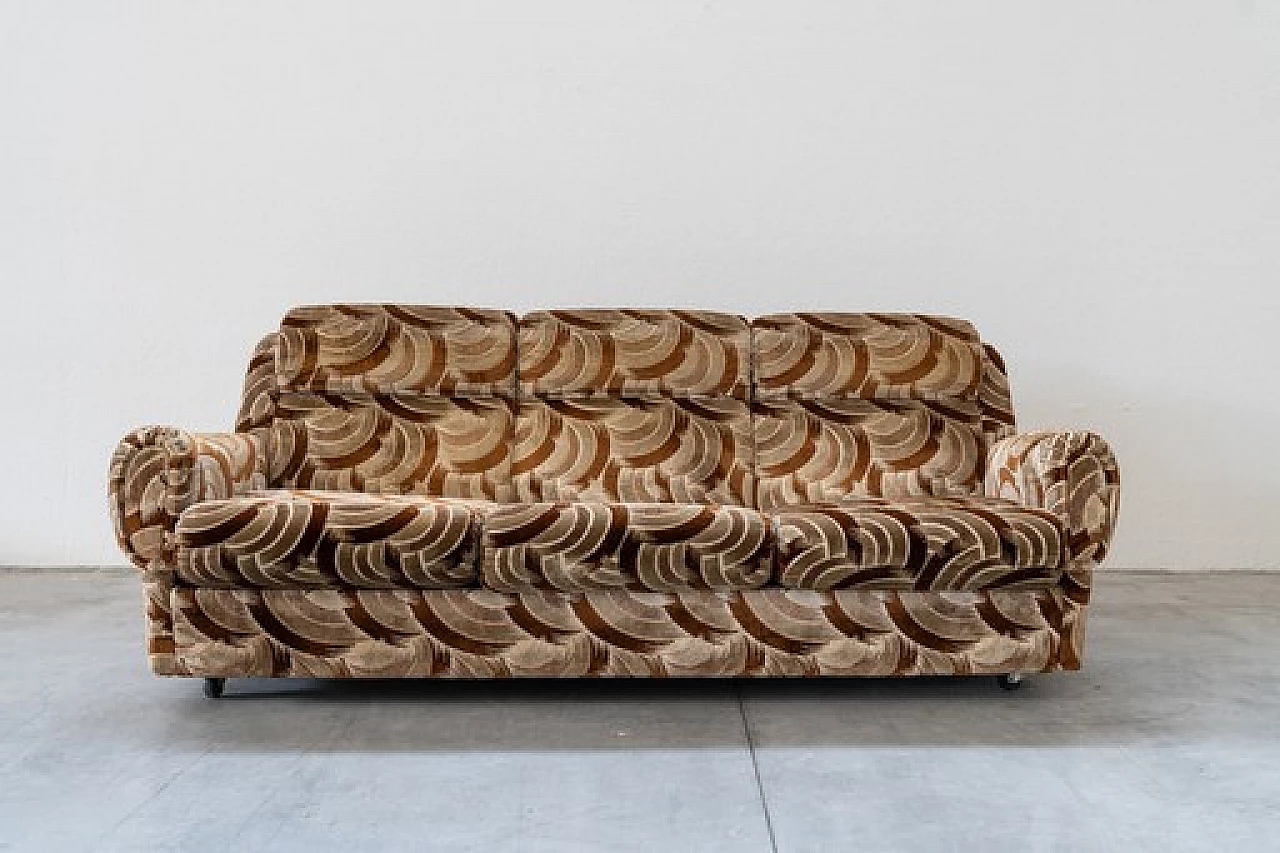 Divano-letto a tre posti e coppia di poltrone in ciniglia, anni '70 16
