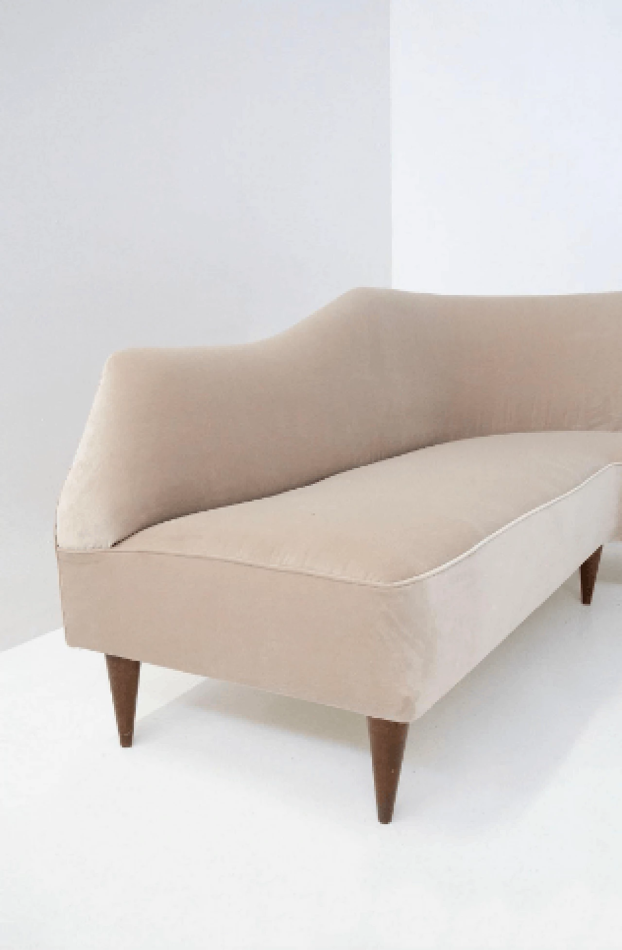 Beige velvet corner sofa attributed to Gio Ponti, 1950s 8