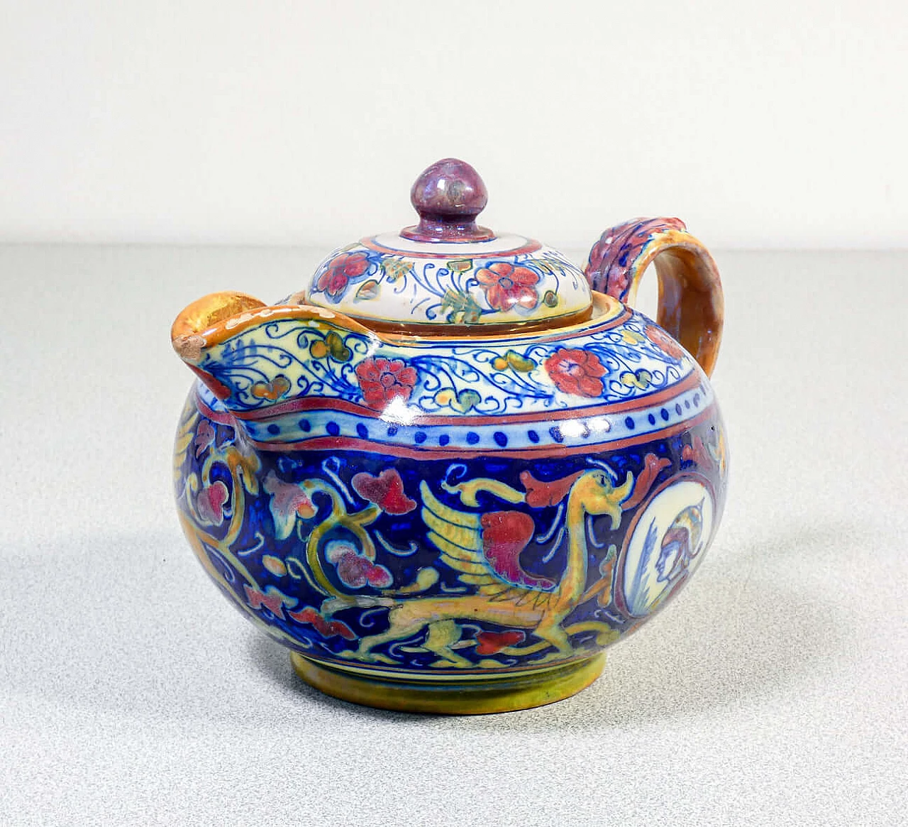 Ceramic teapot and sugar bowl by Mastro Giorgio Gualdo Tadino, early 20th century 4