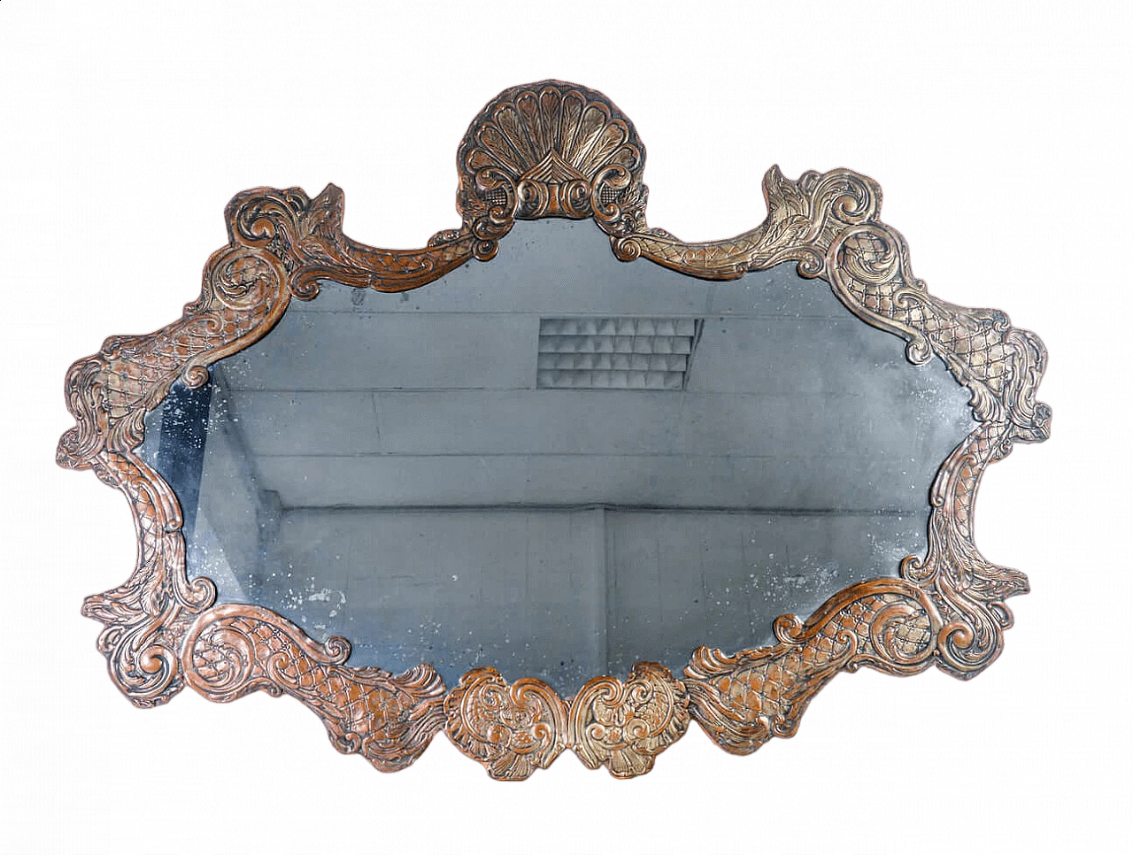 Specchio Luigi XIV con cornice in lamina di rame lavorata a sbalzo, '700 10