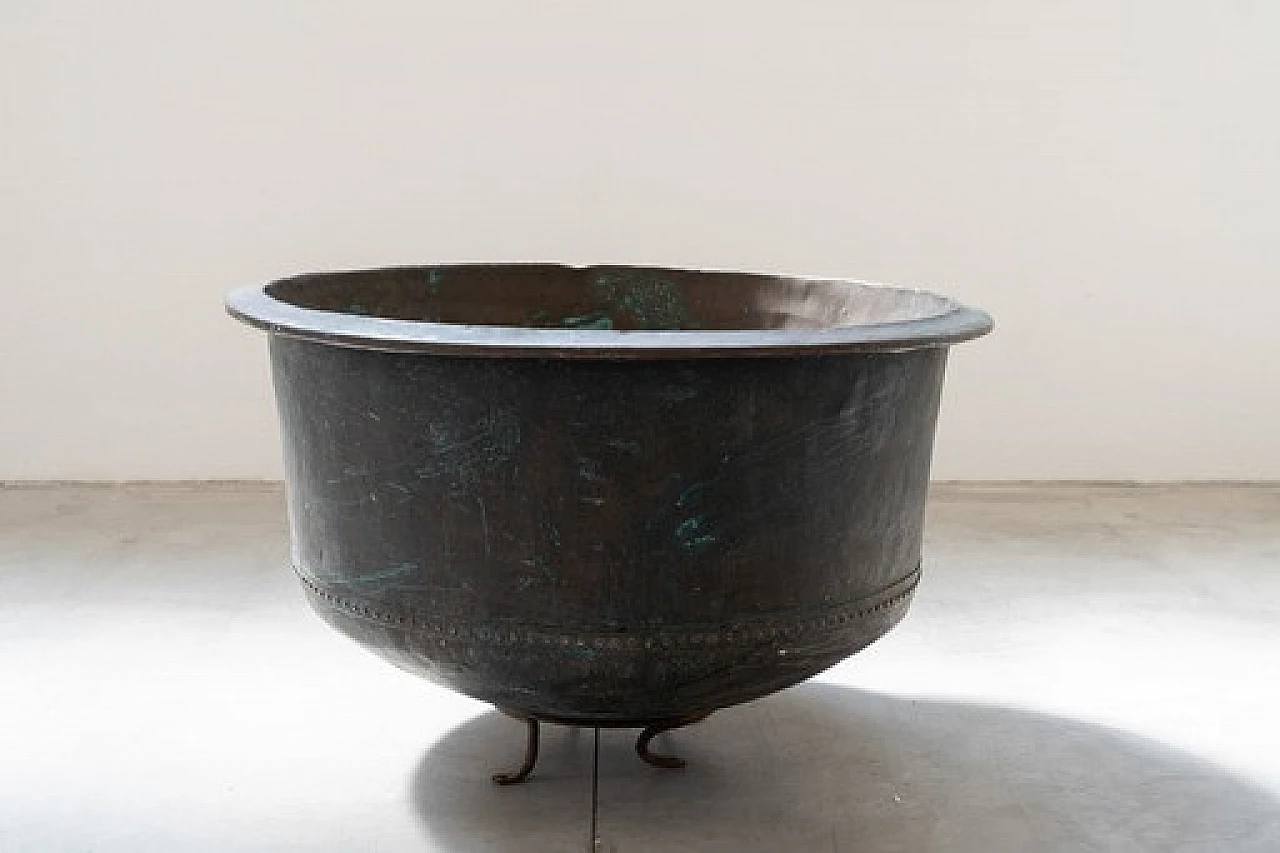 Copper cauldron with iron base, 19th century 1