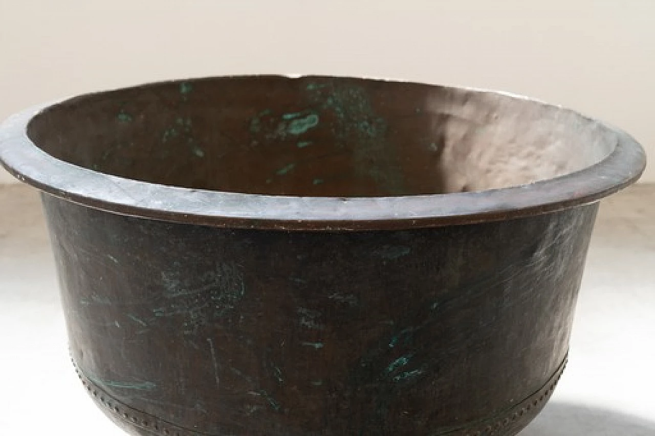 Copper cauldron with iron base, 19th century 10