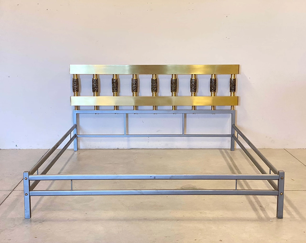 Bronze and silver metal Bagdad bed by Luciano Frigerio, 1970s 14
