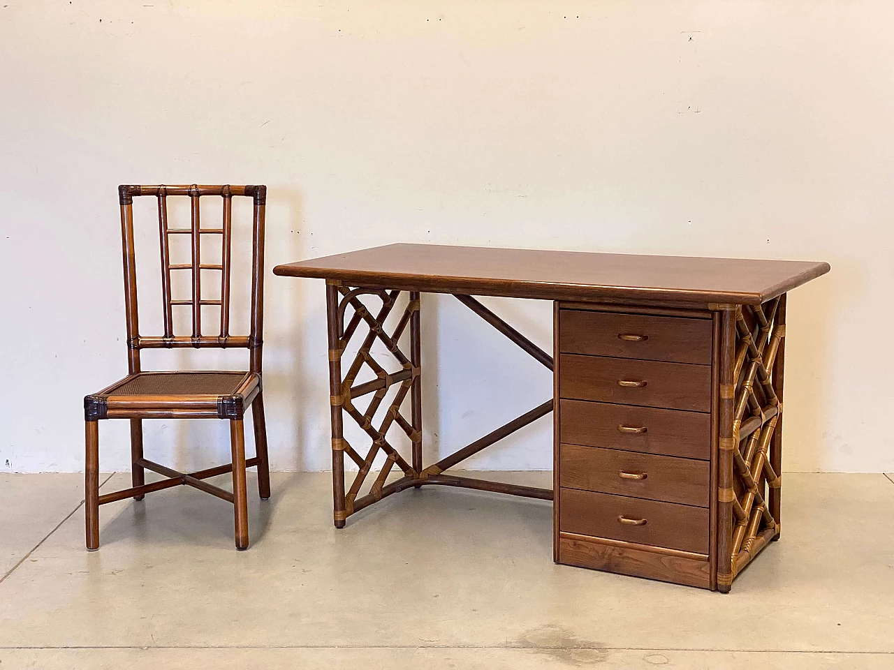 Scrivania e sedia in teak, bambù e cuoio, anni '70 5