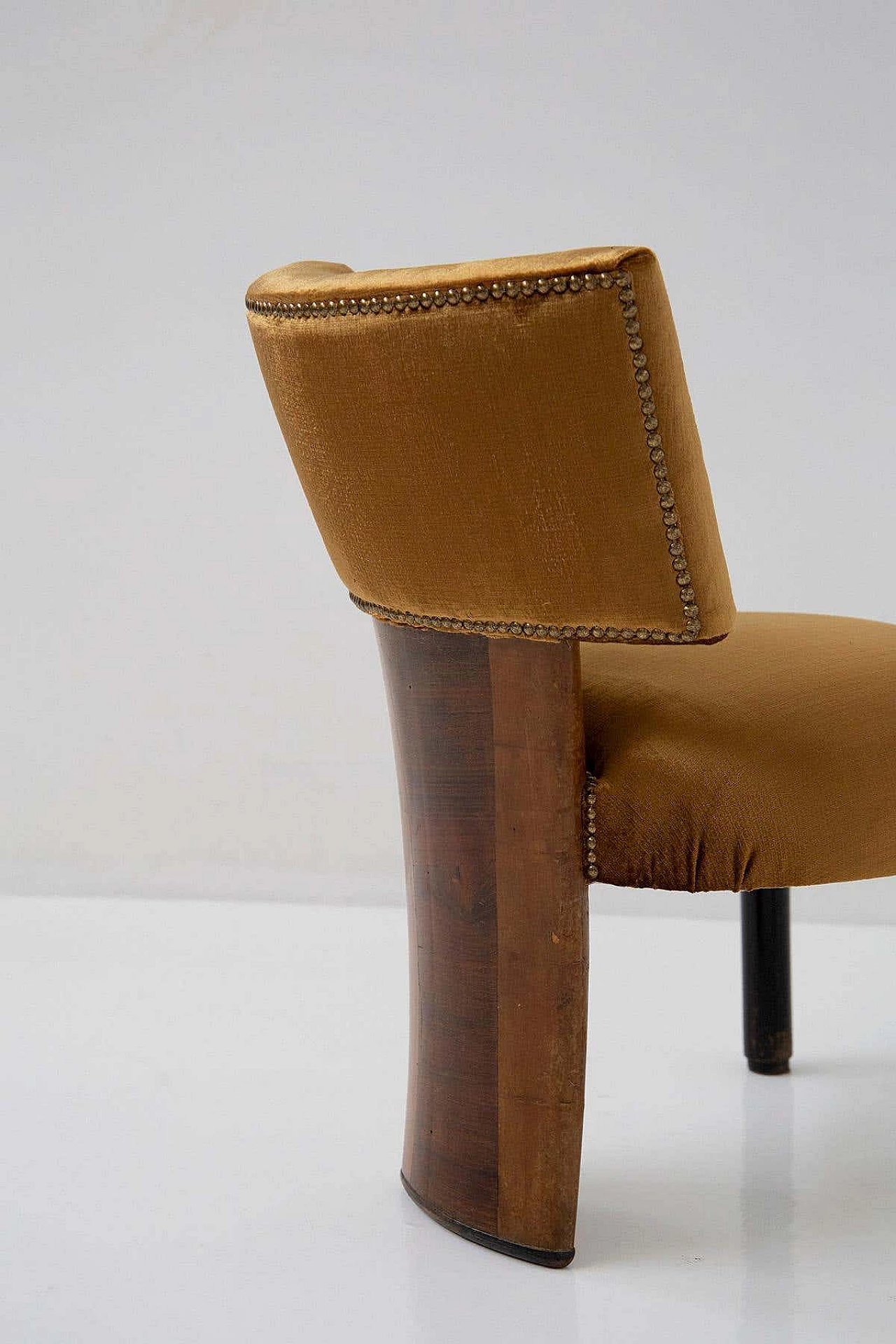 Coppia di poltrone in velluto giallo attribuite a Gio Ponti, anni '30 7