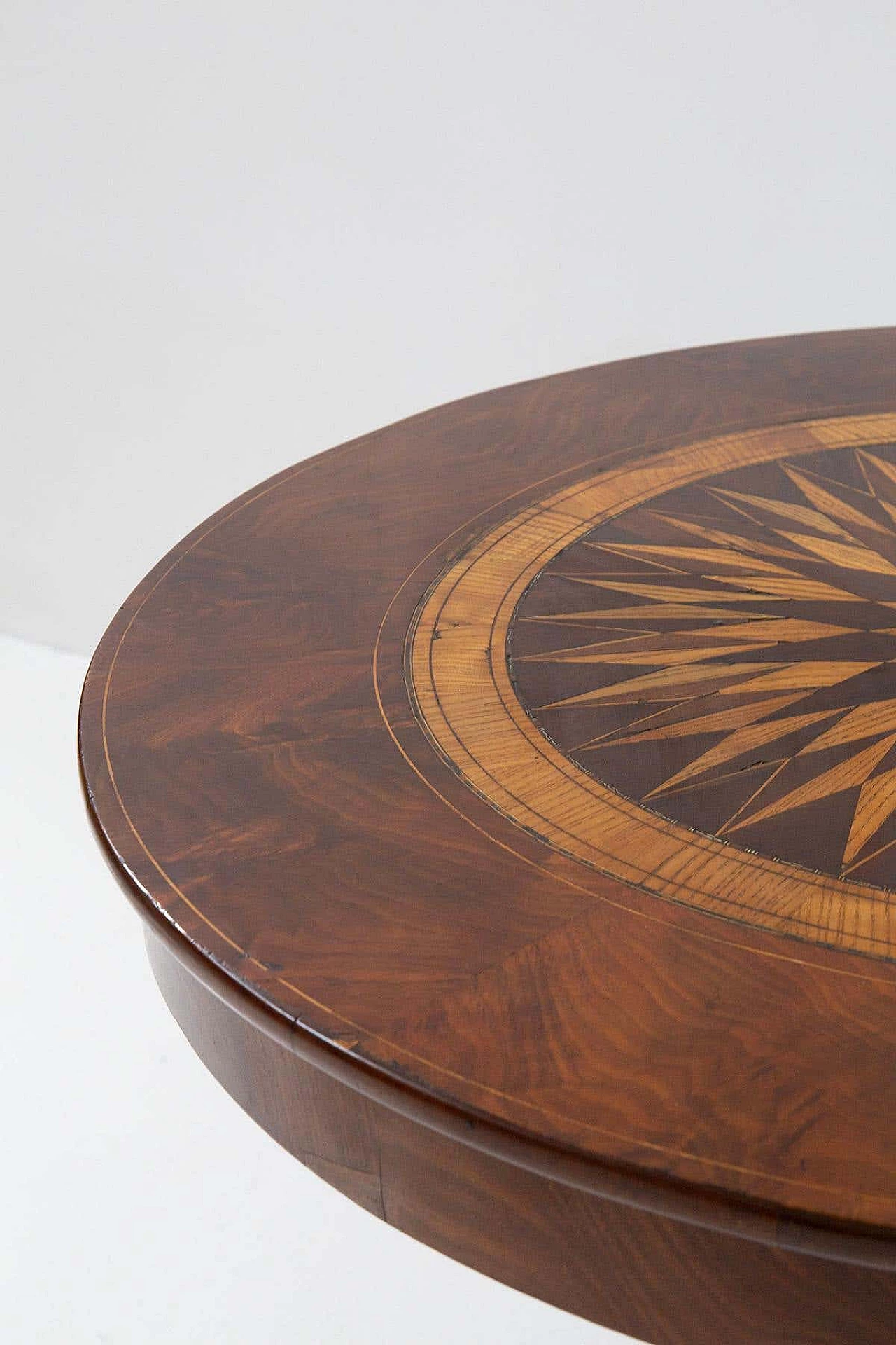Round wooden table with inlaid top, 19th century 7