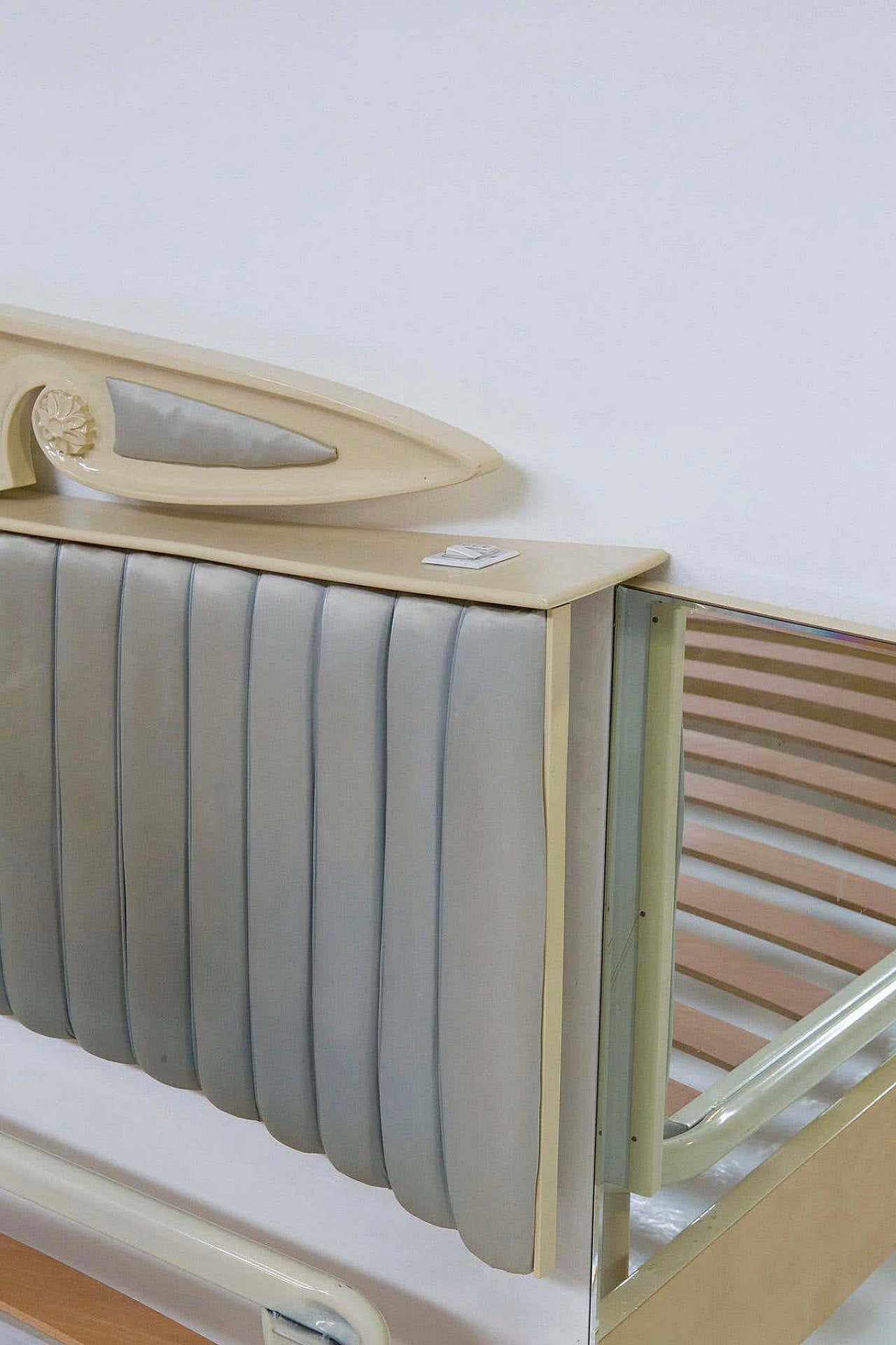 Letto matrimoniale con specchi attribuito a Giovanni Gariboldi per Gina Lollobrigida, anni '50 6