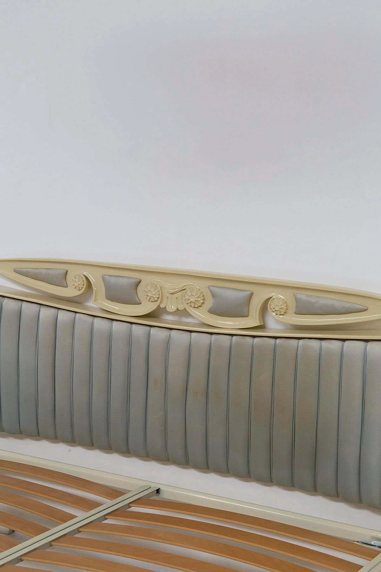 Letto matrimoniale con specchi attribuito a Giovanni Gariboldi per Gina Lollobrigida, anni '50 9