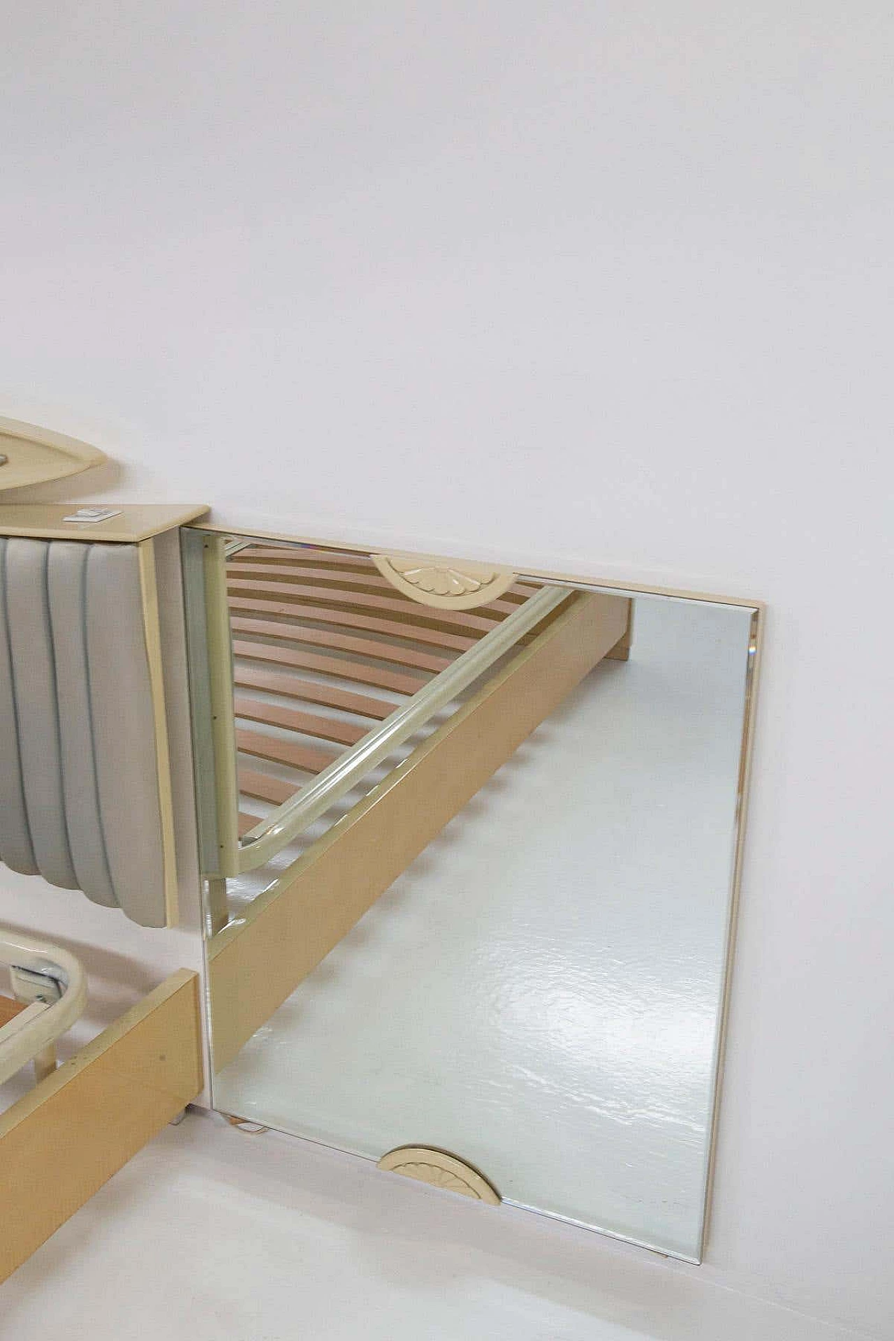 Letto matrimoniale con specchi attribuito a Giovanni Gariboldi per Gina Lollobrigida, anni '50 11