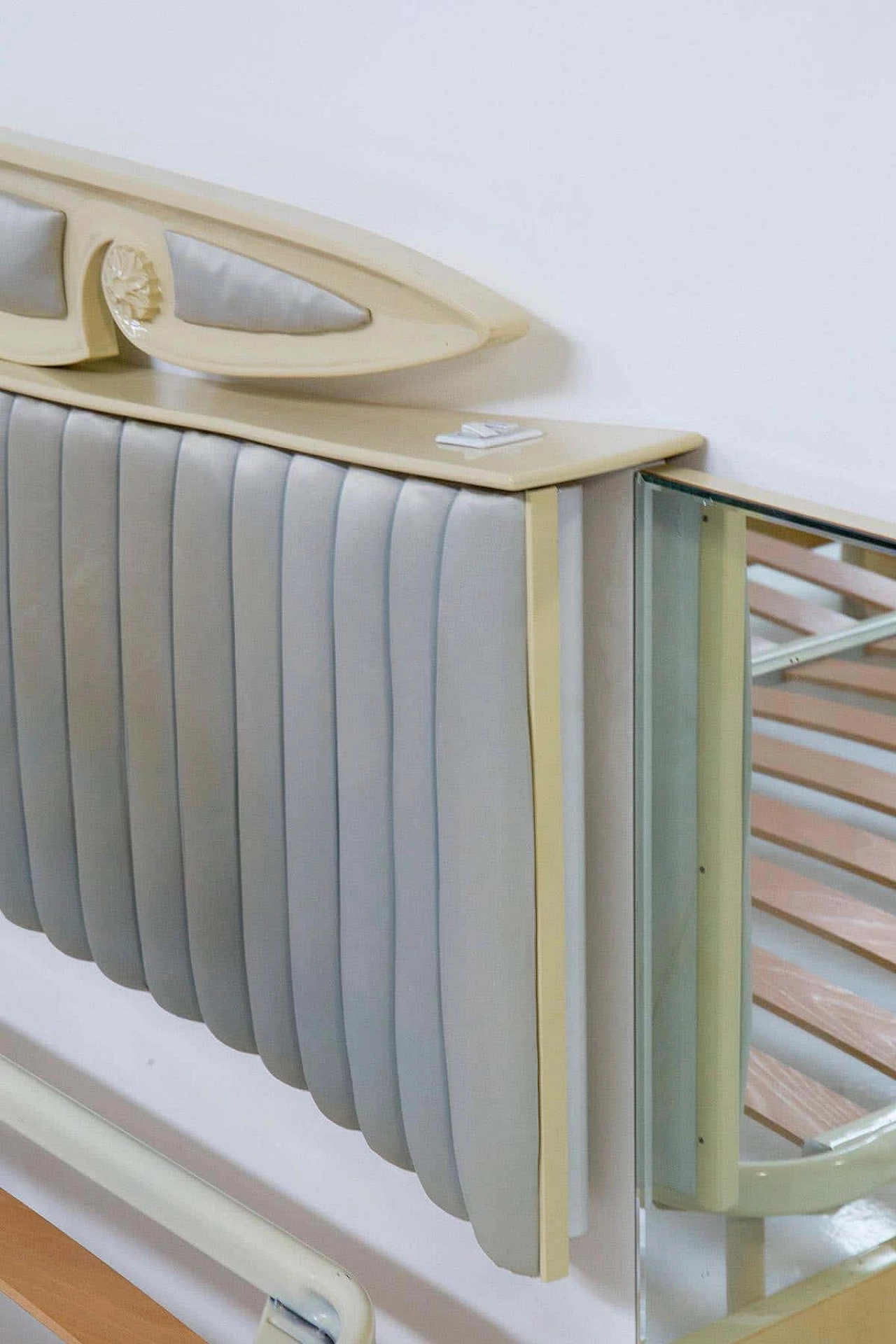 Letto matrimoniale con specchi attribuito a Giovanni Gariboldi per Gina Lollobrigida, anni '50 16