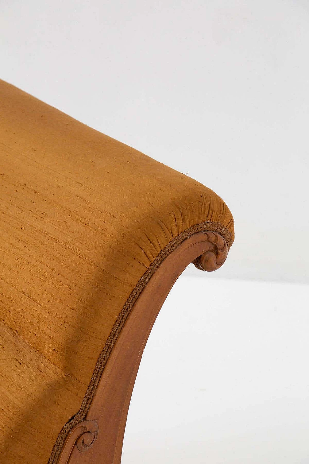 Art Deco chaise longue in precious wood and orange silk, 1920s 9