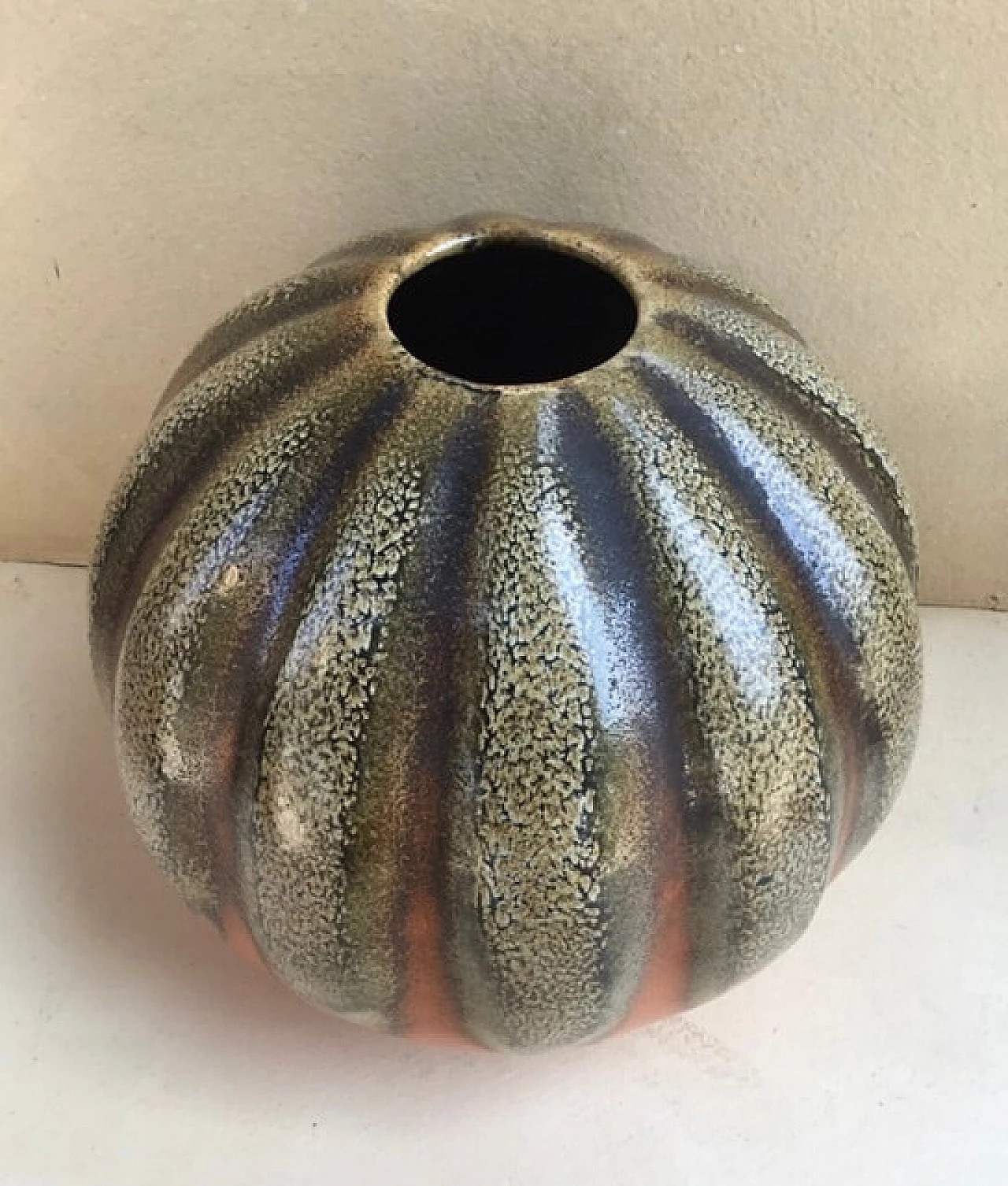 Vaso in ceramica di Leendert Johan Muller per Kon Plazuid Gouda, anni '30 2